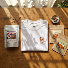 画像をギャラリービューアに読み込む, 【送料無料】夏バテリセット!犬に感謝Tシャツ&チャイカレーセット【ネパール支援】